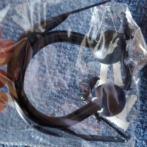 Home solutions black curtain holdbacks - Picture 3 of 3